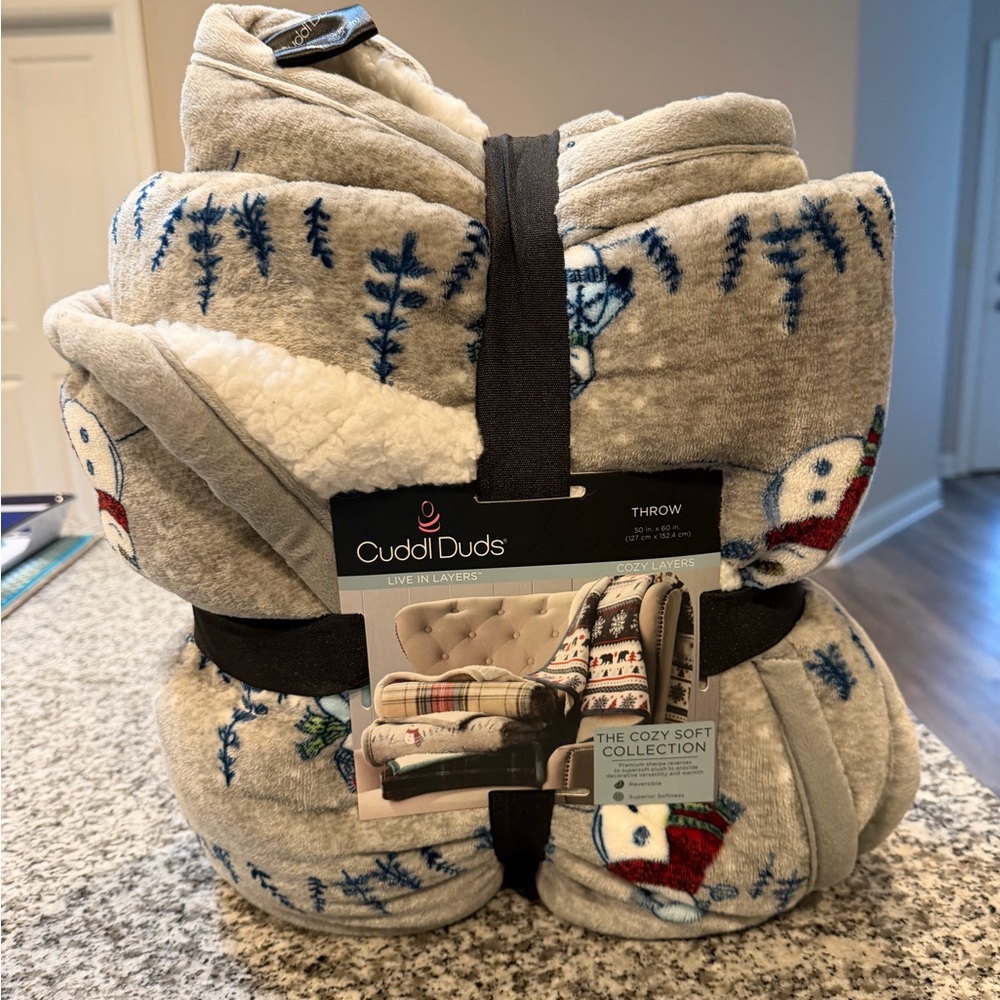 Cuddl Duds Gray Cream Snowman Sherpa Throw and sheet set full